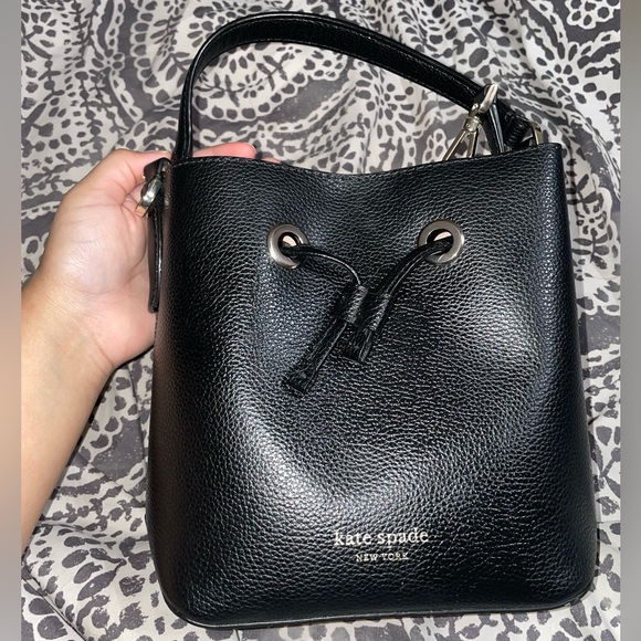 Kate Spade Bucket Bag and Cardholder - Picture 5 of 13